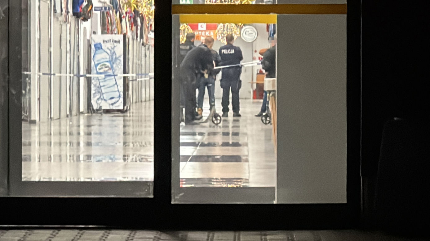  Brutalny atak nożem na Marywilskiej. Sprawca uciekł 