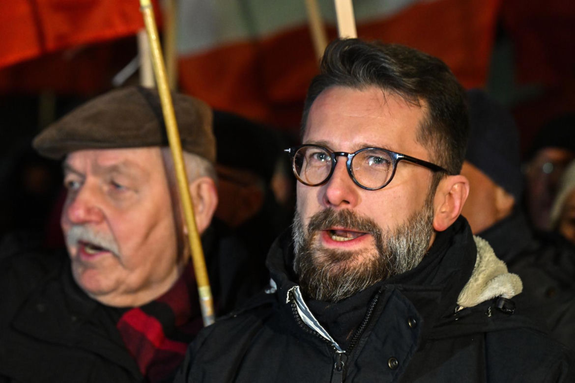 Manifestacje przed zakładami karnymi, w których przebywali Mariusz Kamiński i Maciej Wąsik