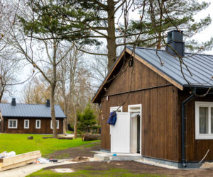 Domki fińskie na Polu Mokotowskim w Warszawie