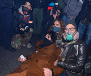 Manifestacja przed siedzibą MEN