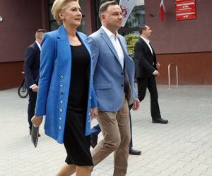 Najlepsze stylizacje Agaty Dudy