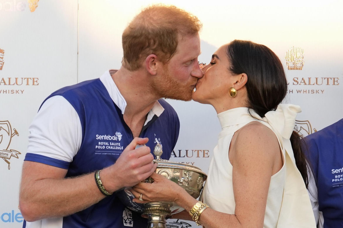 Szokujące portrety Meghan Marka i księcia Harry'ego! Domyśliłbyś się, że to oni?