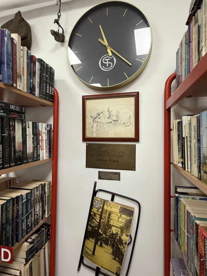 Nie uwierzysz, co kryje ta starachowicka biblioteka. To prawdziwy wehikuł czasu!