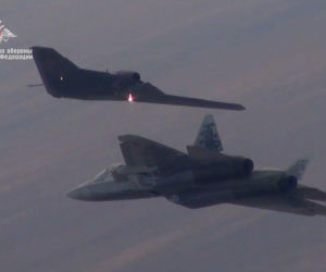 Rosja pokazała dwumiejscowego Su-57. Czy to gra o miliardy z Indiami?