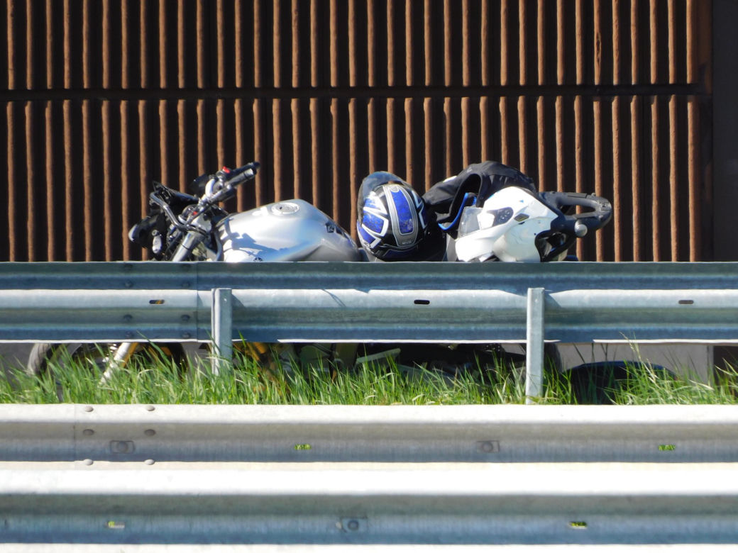 Dramat w Majdanie. Nie żyje motocyklista. Pasażerka walczy o życie