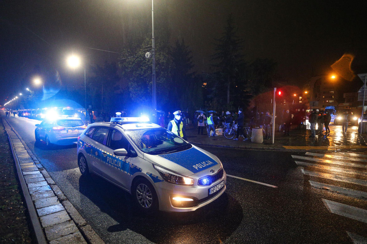 Nocne protesty pod domem Jarosława Kaczyńskiego