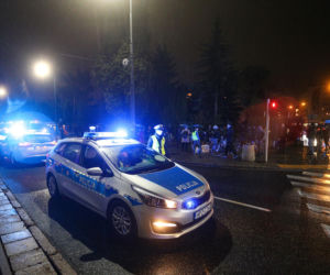 Nocne protesty pod domem Jarosława Kaczyńskiego