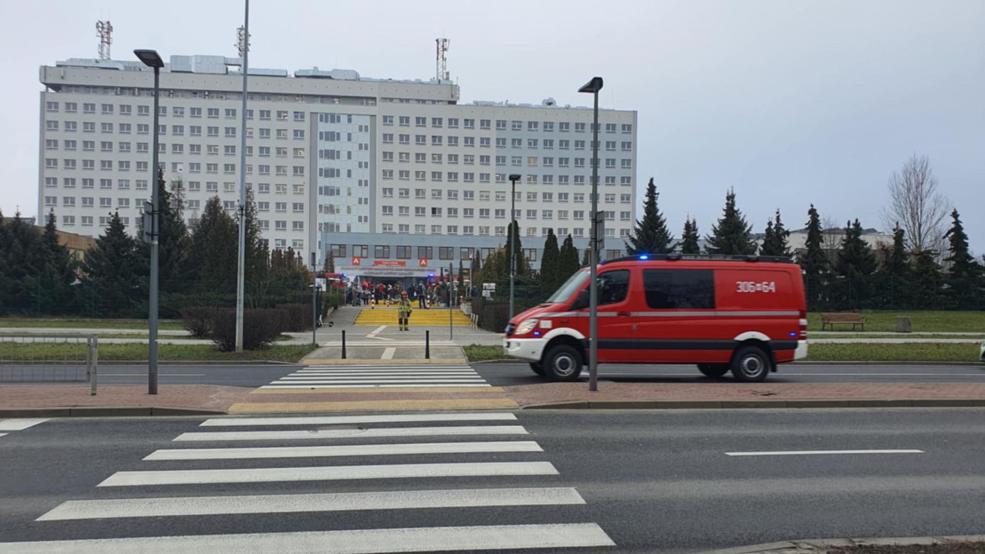 Akcja służb w Narodowym Instytucie Onkologii w Warszawie. Mamy zdjęcia