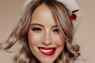 Świąteczne fryzury w domowym wydaniu – sprawdzone rady eksperta