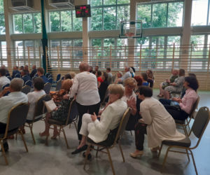 Dąbrówka Stany, gmina Skórzec: nowym wozem strażackim, po nowej drodze, do nowej szkoły