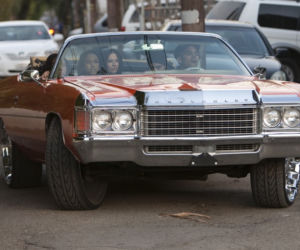 Chris Brown i Chevrolet Impala Convertible