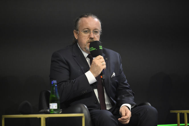 Warszawskie Targi Obronne. Scena Biała. Śmigłowiec przyszłości. Od pola walki po akcje ratownicze. Jak projektować i wybierać śmigłowce do najbardziej wymagających operacji?