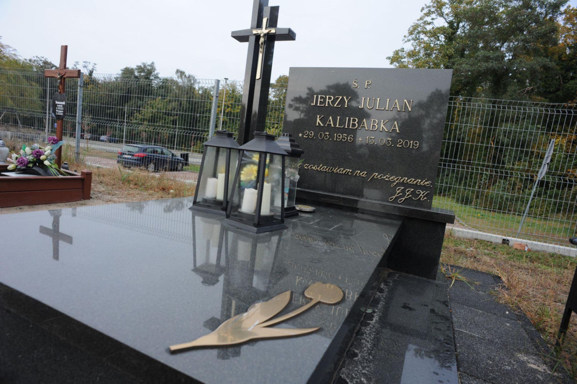 Tak wygląda grób słynnego uwodziciela z czasów PRL, Jerzego Kalibabki