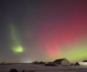 Niesamowite zjawisko nad Świętokrzyskim. Zorza polarna rozświetliła niebo!