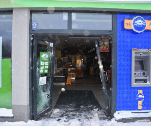 MATIZEM taranowali wystawy sklepowe. Rzeszowianie kradli papierosy  i alkohol [ZDJĘCIA]
