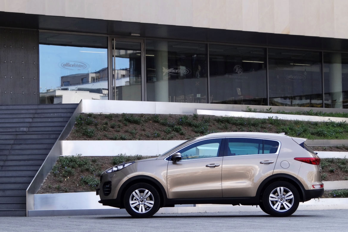 Kia Sportage 1.7 CRDI 6 MT 2WD L