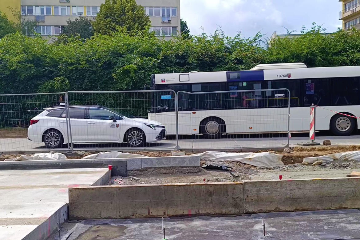 "Torowa rewolucja" na al. Powstańców Wlkp. - czerwiec 2026