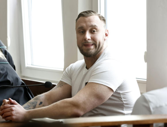 „Zamówili dwie butelki wódki i lemoniadę”. Kelner ujawnia, co działo się przed tragedią na Trasie Łazienkowskiej