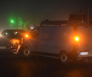 Pijany 17-latek uciekał przed policją. Uszkodził 6 pojazdów, zmusił funkcjonariuszy do manewru PIT