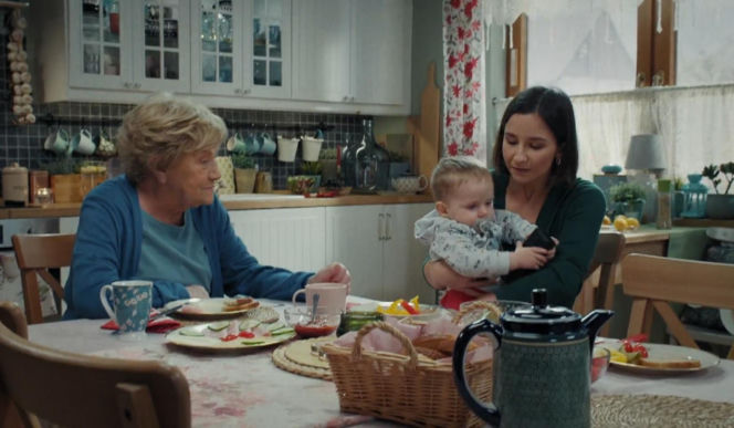 M jak miłość odc. 1927. Agnes (Amanda Mincewicz), Barbara (Teresa Lipowska), Antoś