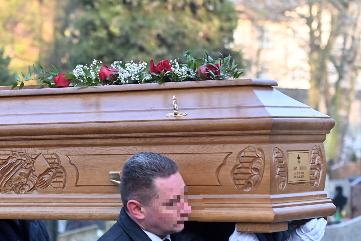 Pogrzeb Jana R., zabitego pacjenta 