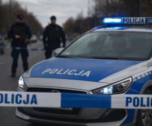 Tajemniczy pakunek na cysternie z paliwem. Policja zabezpieczyła teren, możliwe utrudnienia