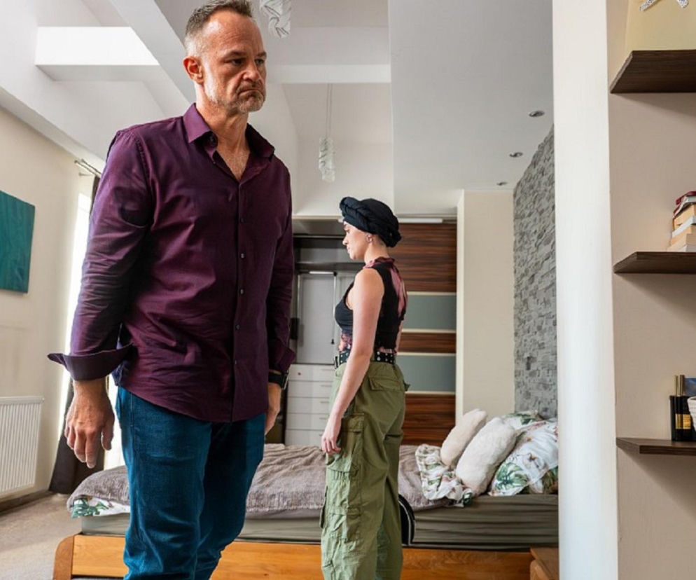 Pierwsza miłość odc. 4133. Angelika (Patrycja Franczak), jej ojciec Bolesław (Dawid Zawadzki)