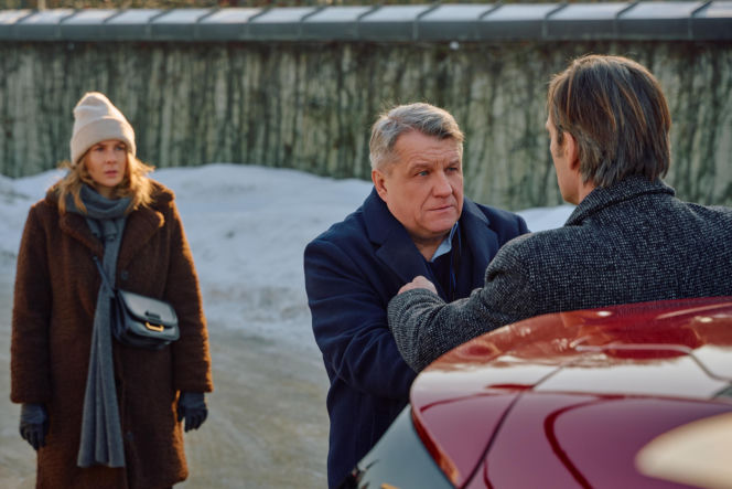 Podczas pogrzebu rodziców Alana Mariuszowi kompletnie puszczają nerwy.