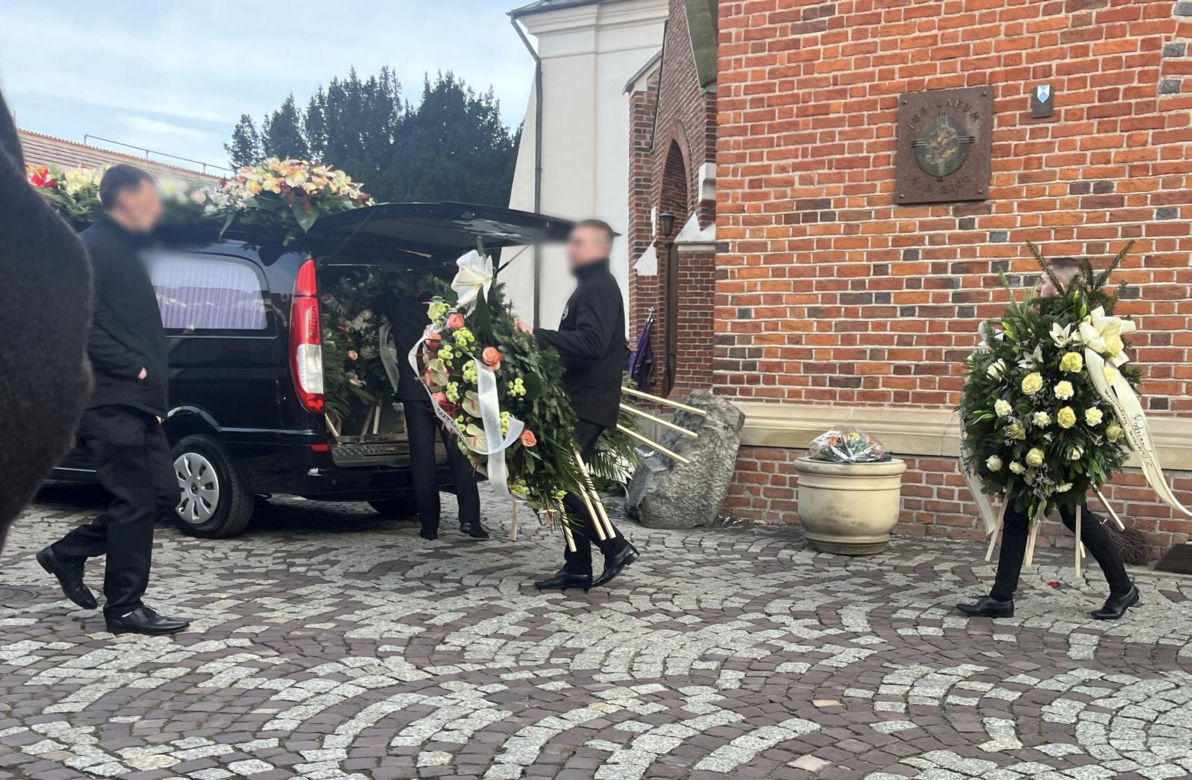 Pogrzeb braci, którzy zginęli w katastrofie śmigłowca pod Rzeszowem