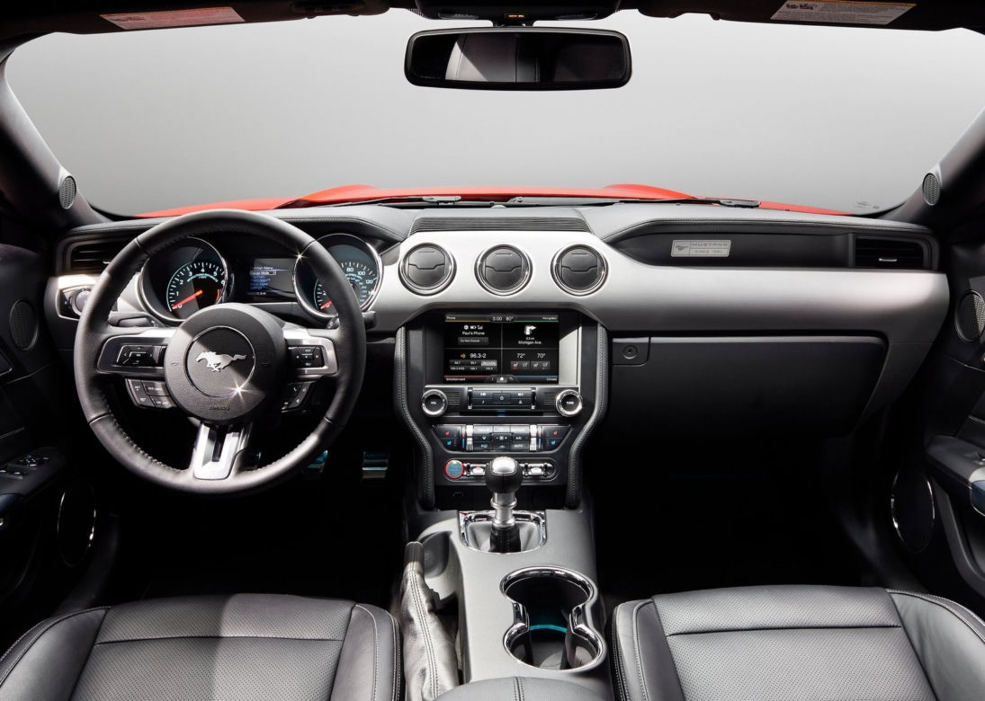 nowy Ford Mustang 2015