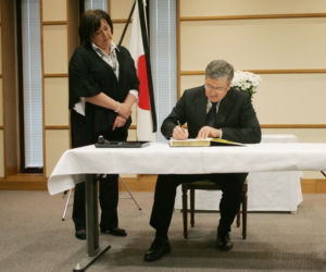 Bronisław Komorowski łączy się w bólu przez U