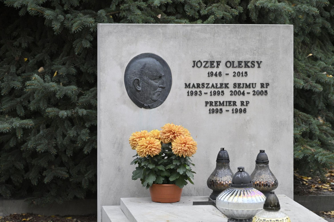 Tu spoczywa Józef Oleksy