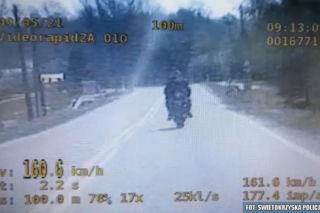 W terenie zabudowanym leciał jak po autostradzie! Pożegnał się z motocyklem na 3 miesiące