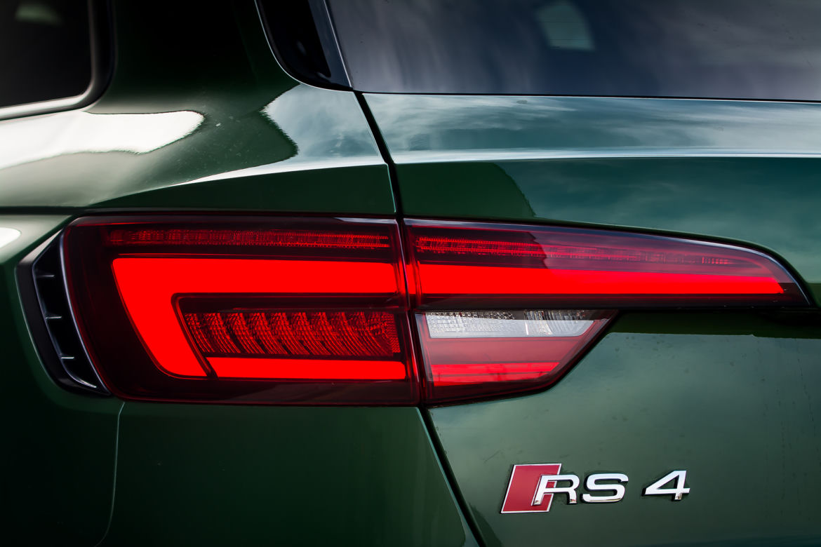 Audi RS4 Avant B9 2.9 TFSI V6 450 KM Tiptronic quattro