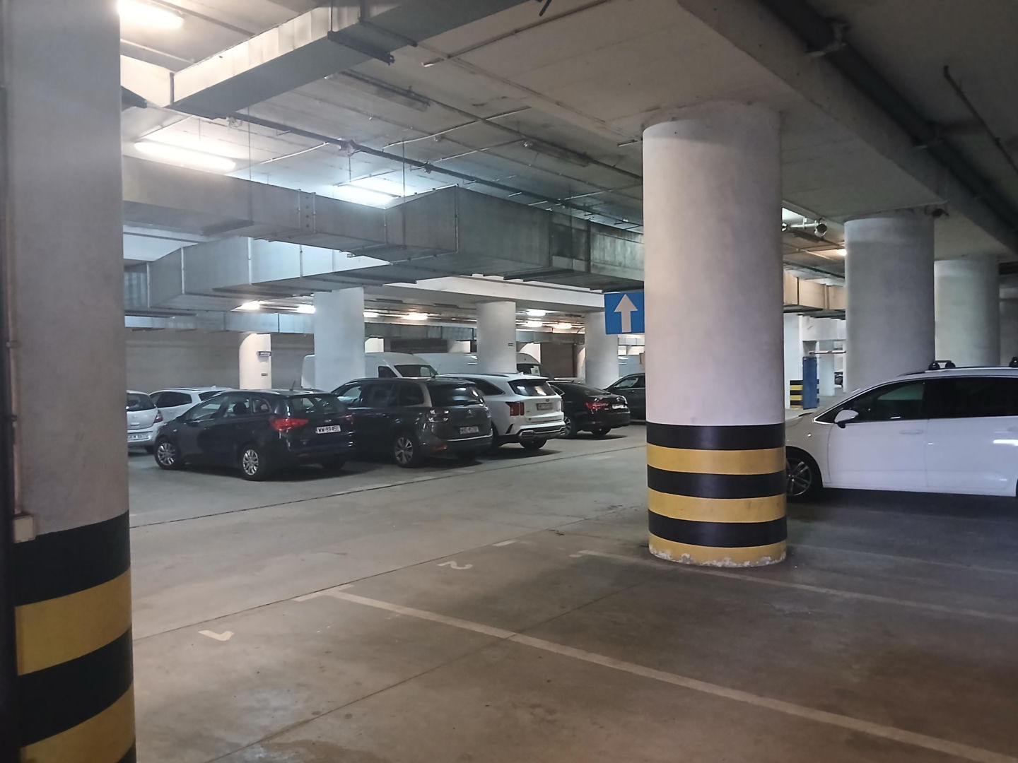 Parking podziemny pod Placem Defilad w Warszawie