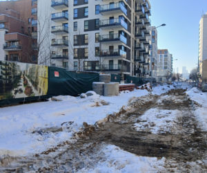 Zimowa przerwa w przebudowie ul. Okrzei w Warszawie. Utrudnienia są, prace stoją