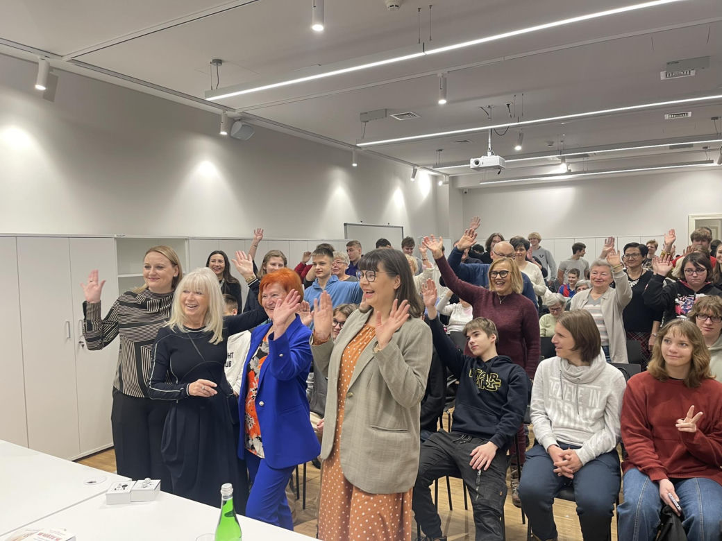 Sędzia Anna Maria Wesołowska spotkała się z młodzieżą. Opowiedziała co pomoże uniknąć zagrożeń w przyszłości