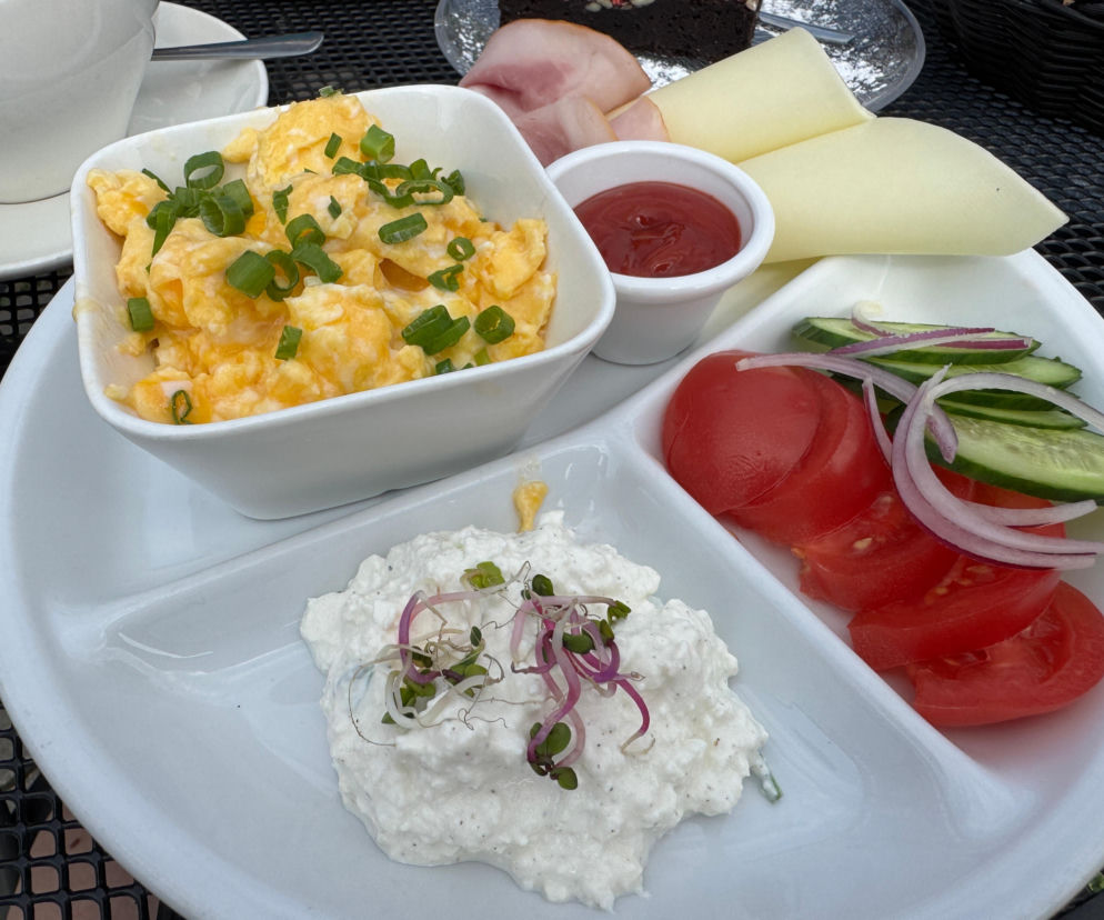 Kolacje PRL – co naprawdę jadano wieczorem w polskich domach