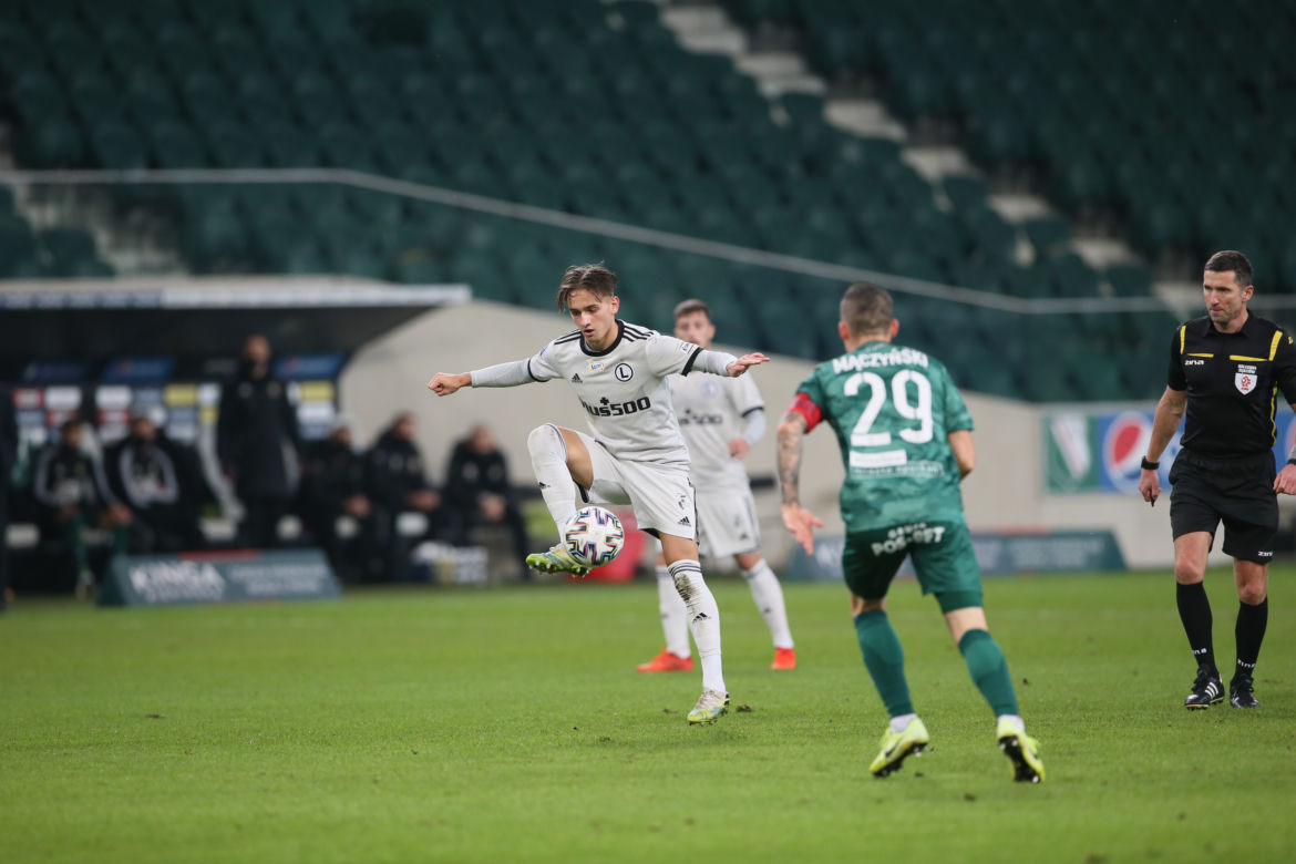 Michał Karbownik jak Maradona