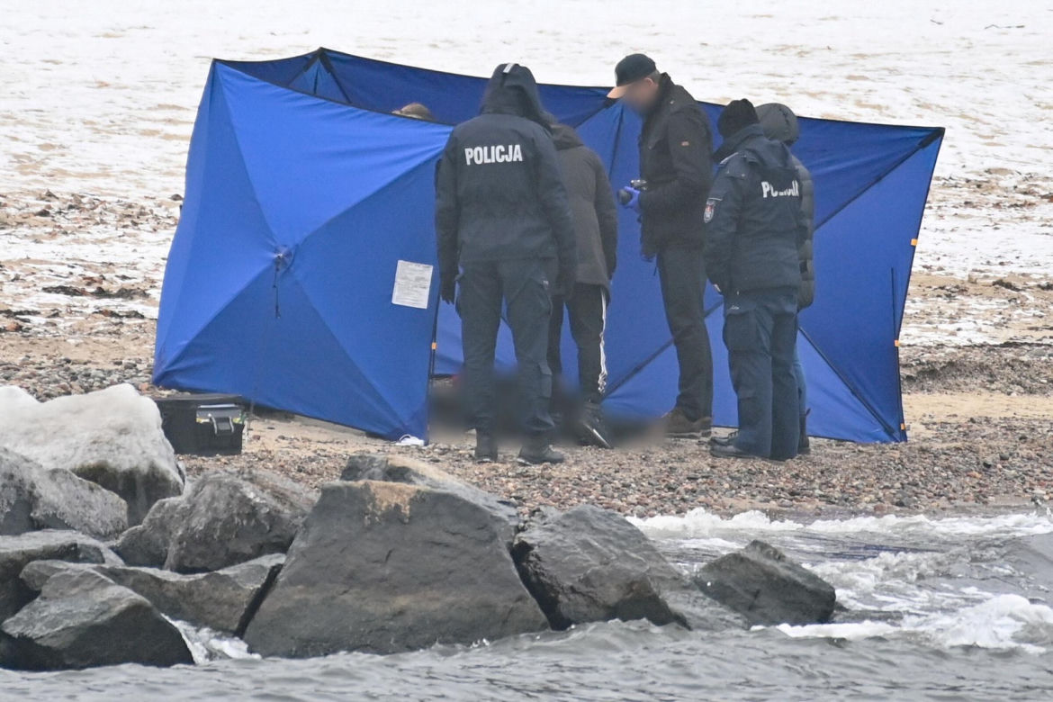 Na plaży w Gdyni znaleziono zwłoki kobiety