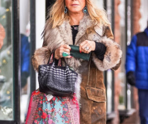 76-letnia Goldie Hawn bryluje na luksusowych wakacjach w Aspen. Zobacz, jak zmieniła się aktorka!
