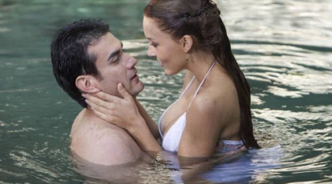 OTCHŁAŃ NAMIĘTNOŚCI. Elisa (Angelique Boyer) i Damian (David Zepeda)