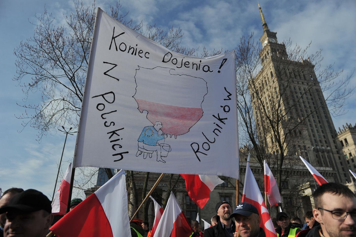 Protest Rolników w Warszawie, gorąco pod PKiN