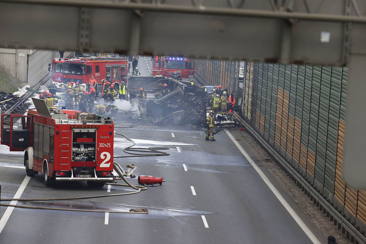 Wypadek na trasie S8 w Warszawie. Przerażająca śmierć kierowcy ciężarówki 