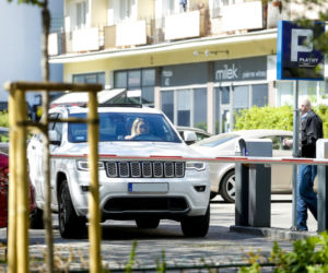 Anna Kalczyńska jeździ Jeepem Grand Cherokee