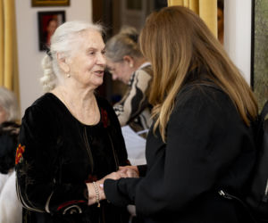 Żyła już tylko wspomnieniami o mężu