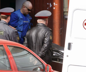 Kolejni krewni ofiar lecą do Moskwy. Trwa identyfikacja zwłok