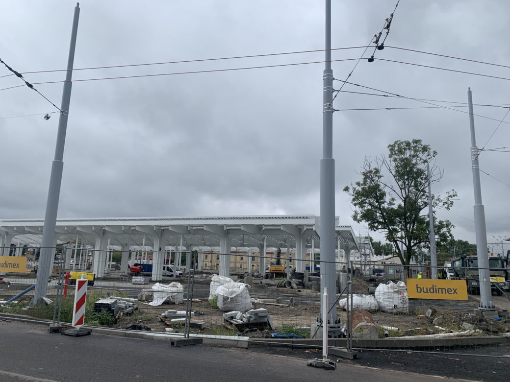Dworzec Metropolitalny gotowy w 60 procentach. Niektóre drogi dojazdowe są już gotowe [GALERIA]