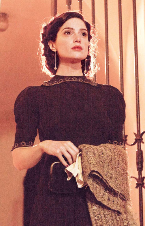 SZPIEDZY W WARSZAWIE. Anna Skarbek (Janet Montgomery)