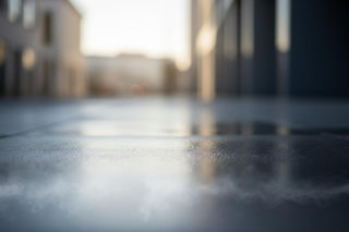 Pożar w Płocku zabrał życie. Czego nie wiedziała ofiara o biokominku?